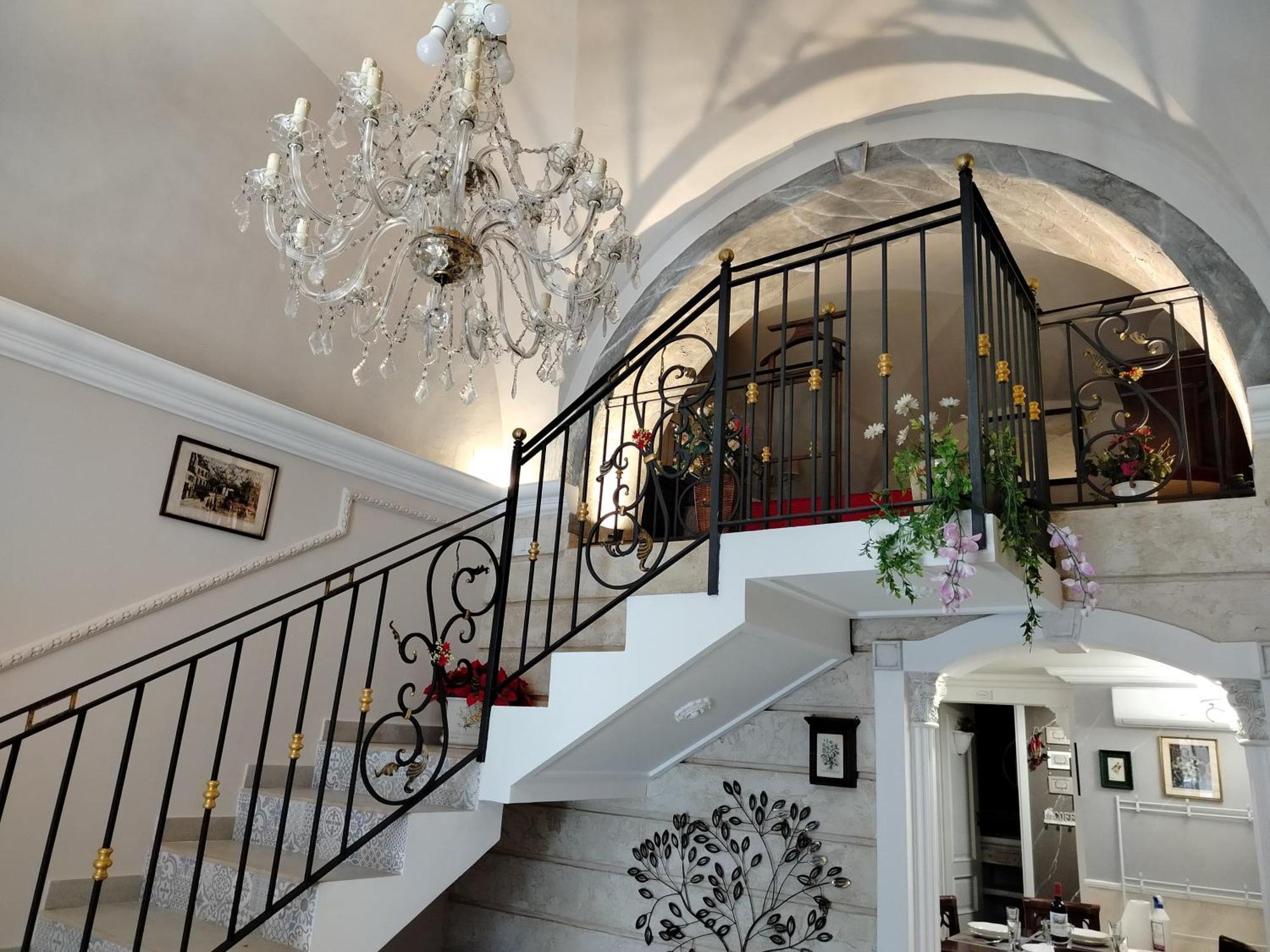 Azalea House *
