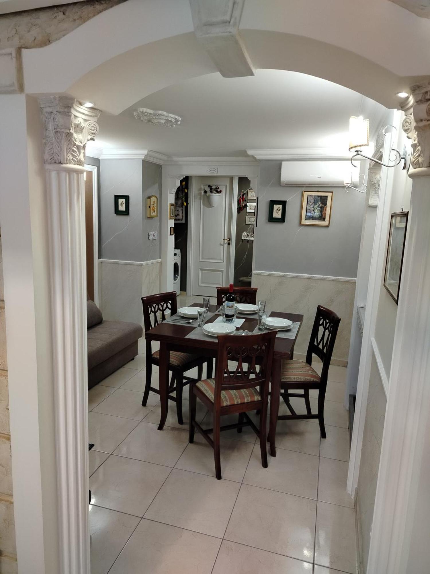 Azalea House Catania